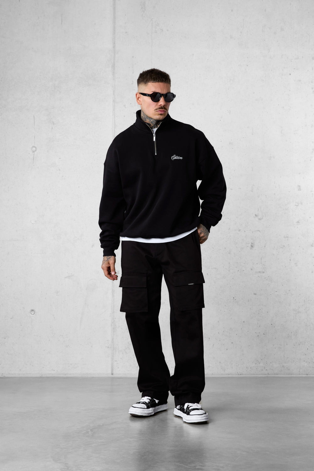 BLACK SIGNATURE OVERSIZED HALFZIP SWEATER