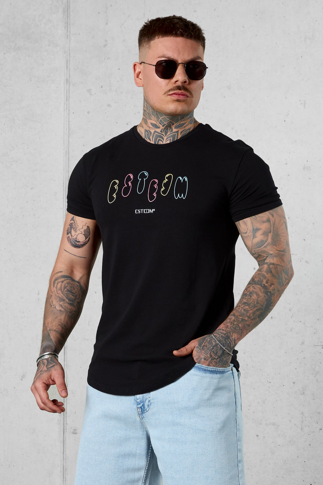 BLACK COLORED BLOWN-UP TEE