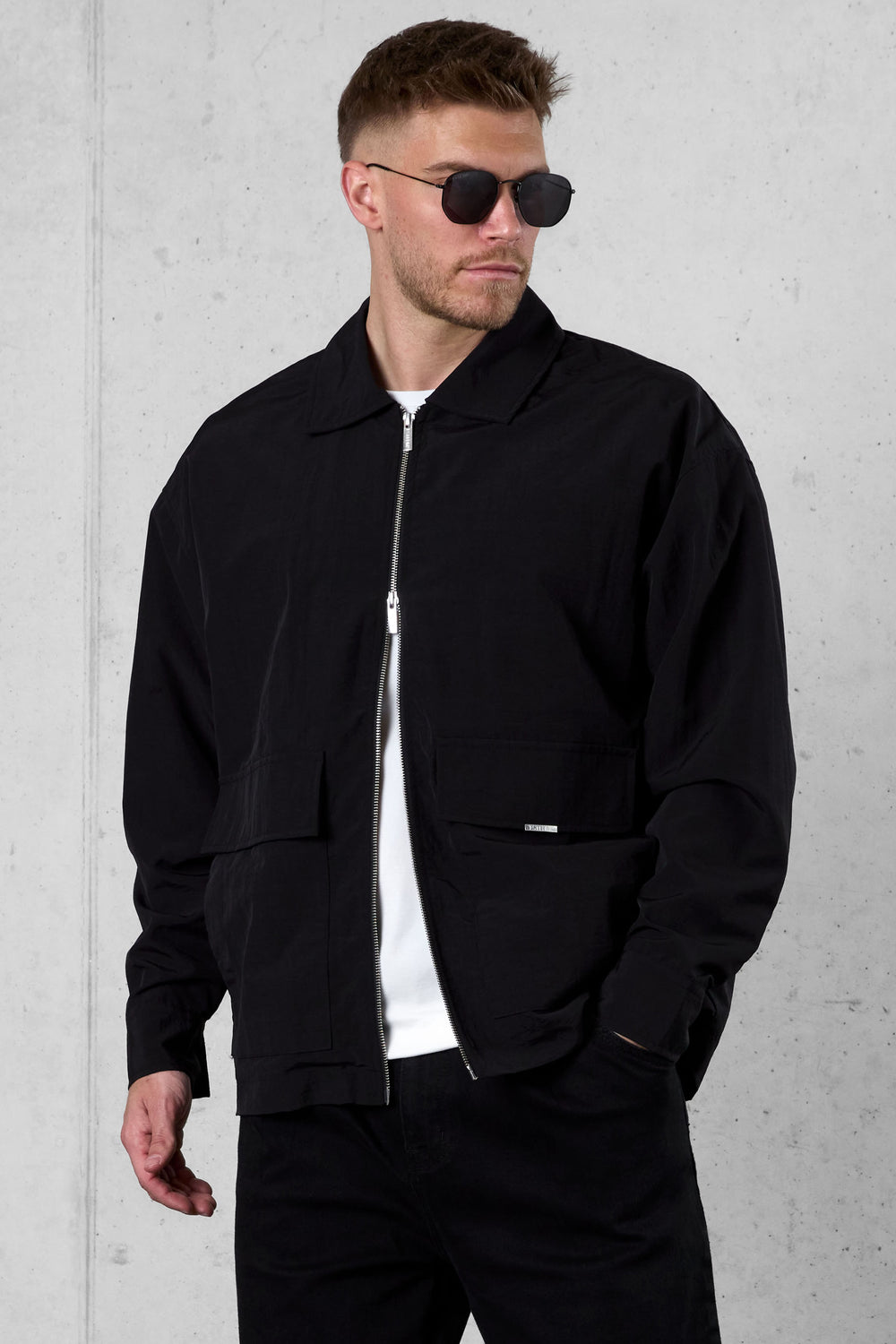 BLACK NYLON OVERSIZED JACKET