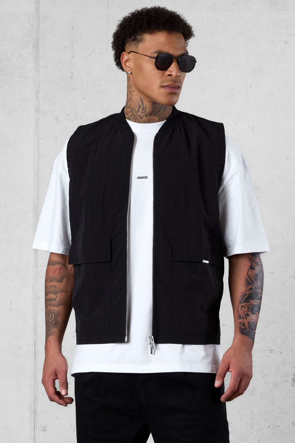 BLACK NYLON VEST