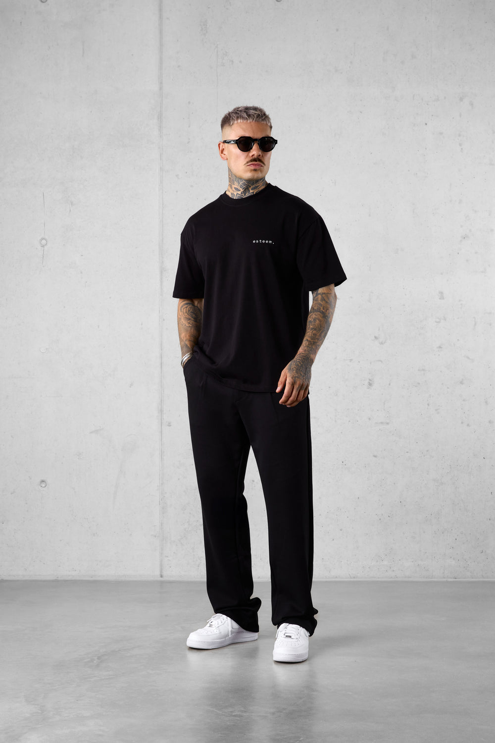 BLACK TYPEWRITER REGULAR TEE