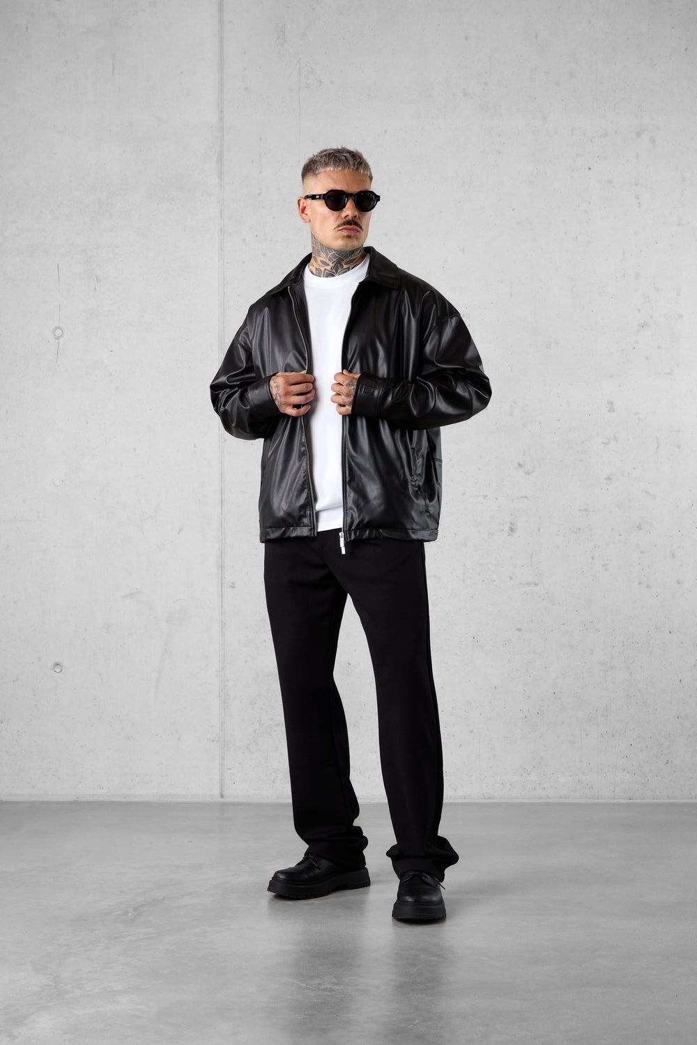 BLACK VEGAN LEATHER OVERSIZED JACKET