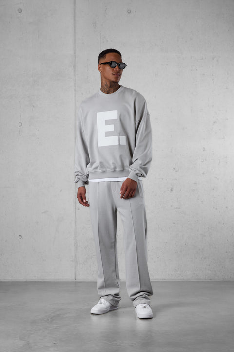 GREY E. STATEMENT APPLIQUÉ OVERSIZED SWEATER