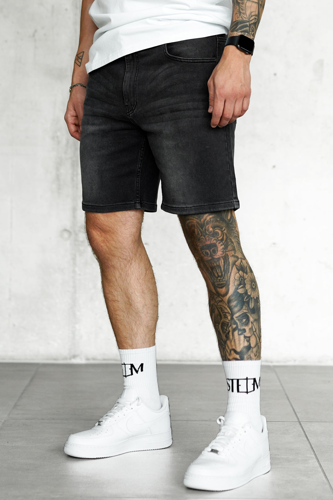 Washed Black Basic Jeansshorts
