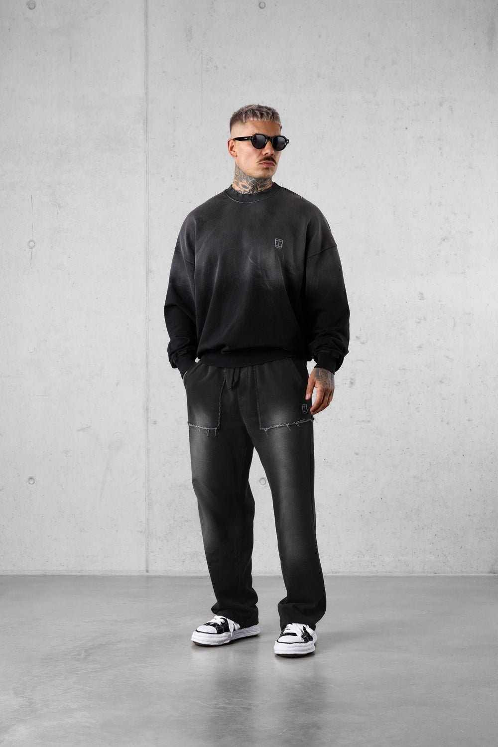 WASHED GREY ICON OVERSIZED SWEATER