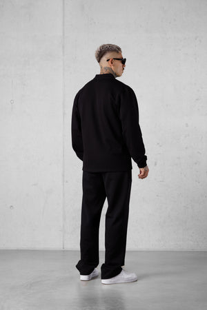 BLACK ESSENTIAL ZIP SWEATER
