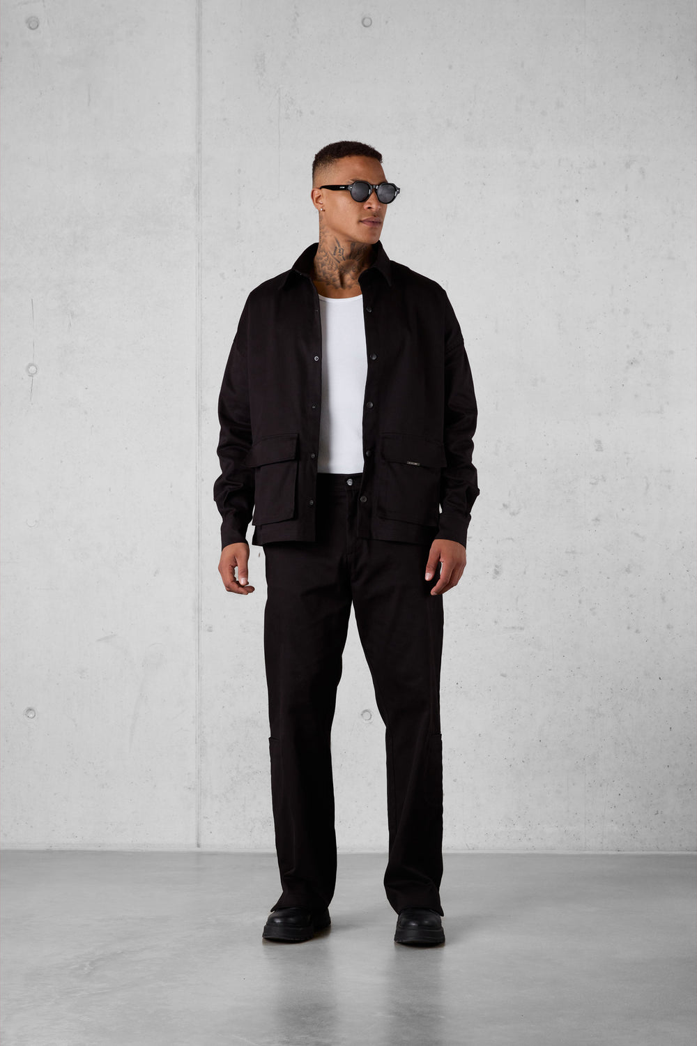 BLACK SLIT CHINO PANTS