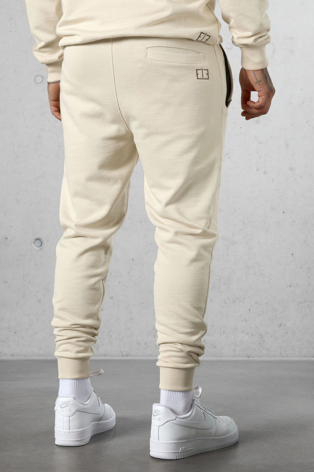 BEIGE BASIC SWEATPANTS