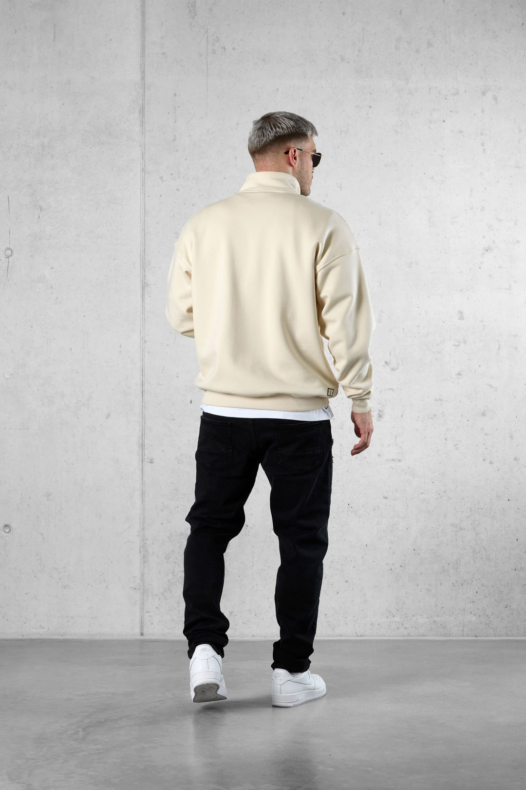 BEIGE DISCREET OVERSIZED HALFZIP SWEATER