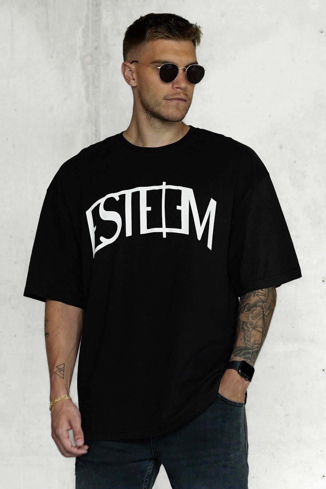BLACK CURVE OVERSIZED TEE