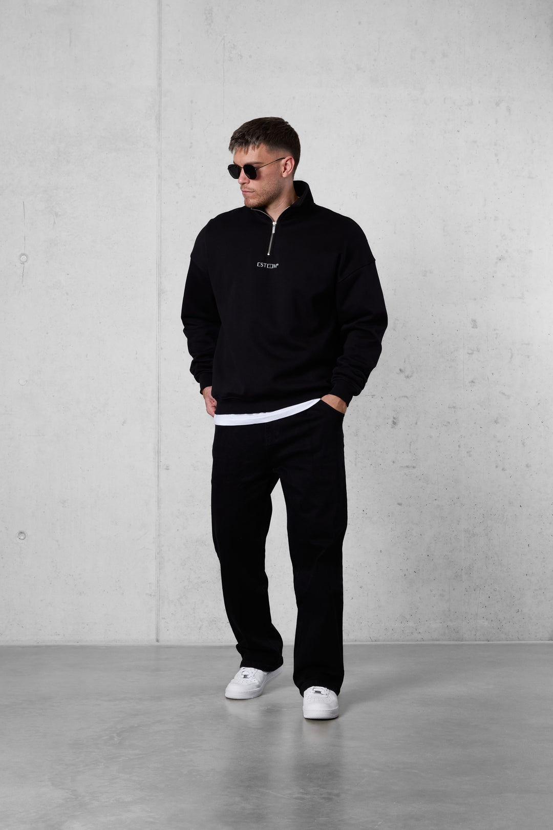 BLACK DISCREET OVERSIZED HALFZIP SWEATER