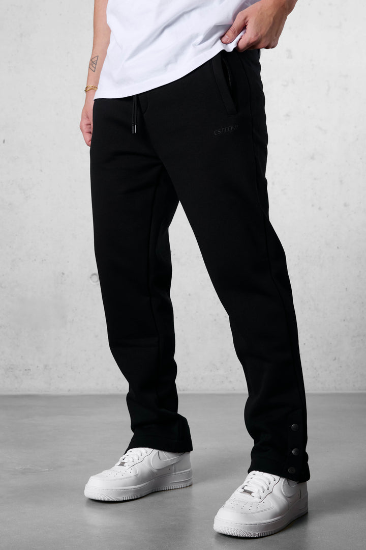 BLACK ESSENTIAL BUTTONS JOGGER