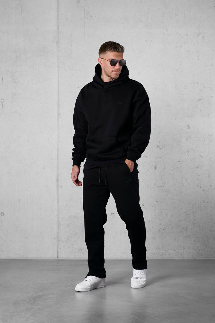 BLACK ESSENTIAL OVERSIZED HOODIE