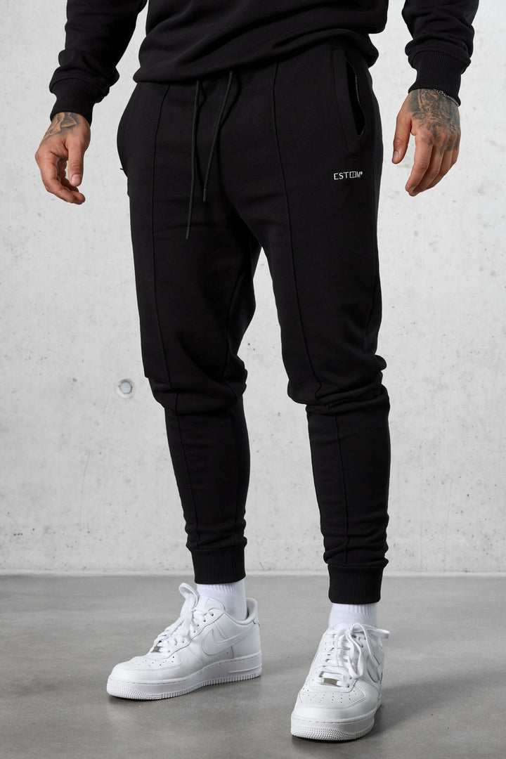 BLACK ESSENTIAL SWEATPANTS