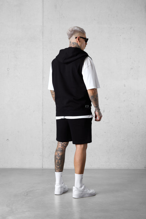 BLACK ESSENTIAL SWEATVEST