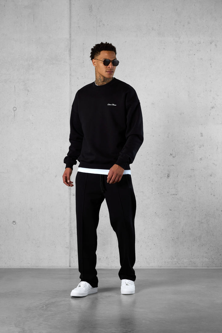 BLACK FINESSE OVERSIZED SWEATER