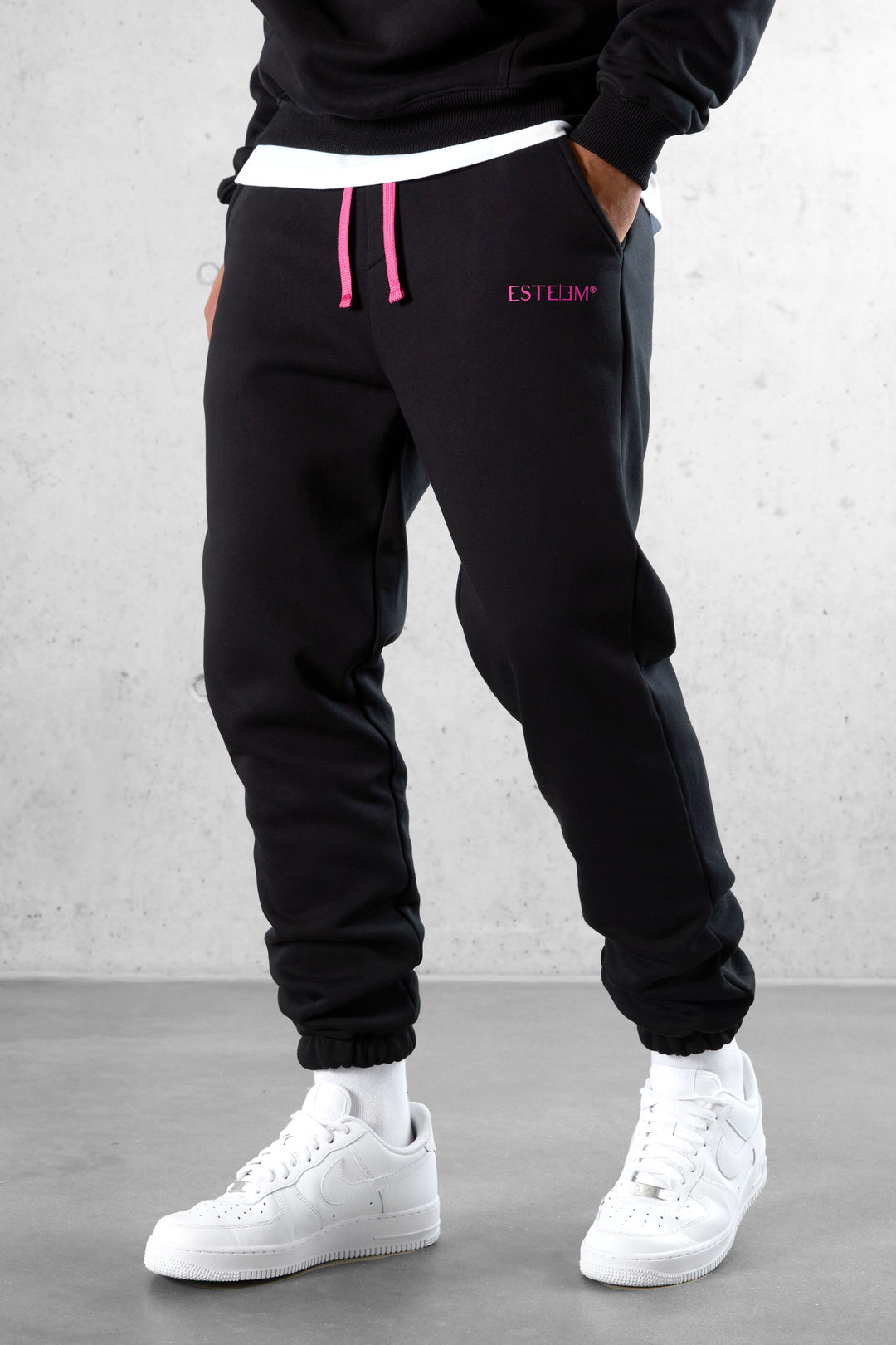 BLACK PINK DISCREET JOGGER