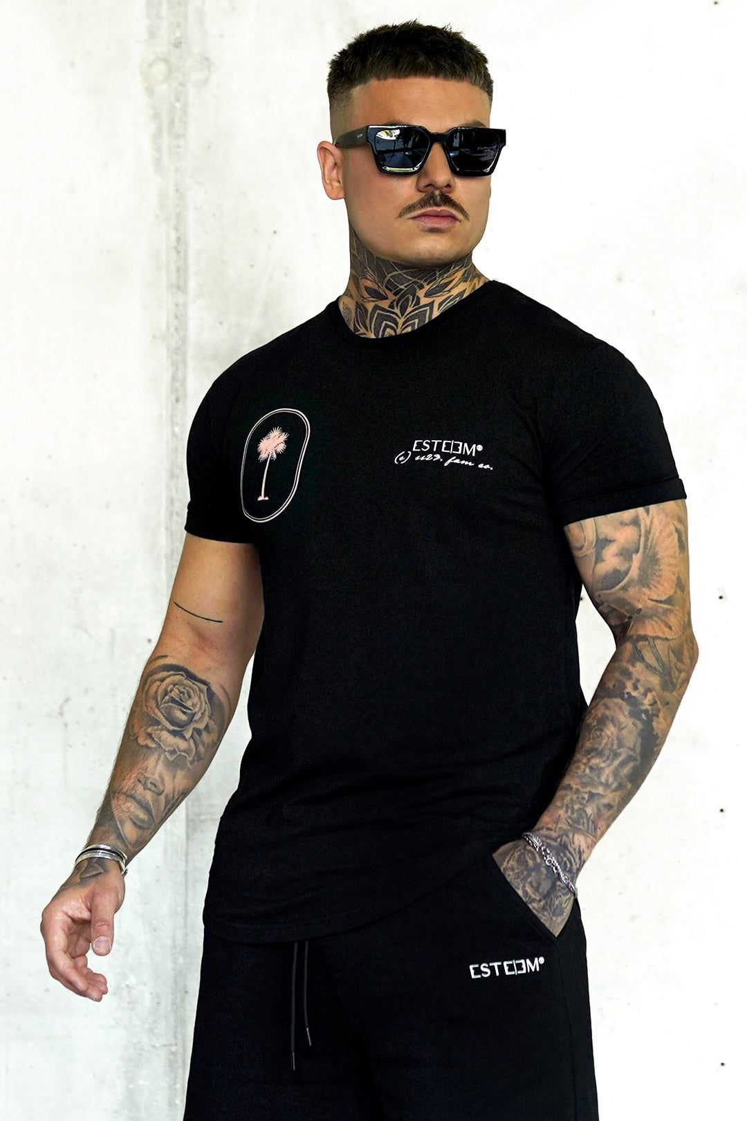 BLACK SINGLE PALM LOGO TEE