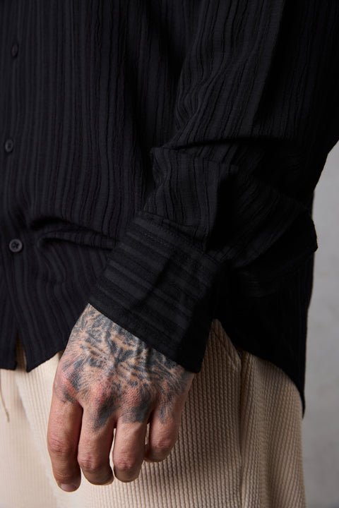BLACK STRIPED SLEEVE SHIRT