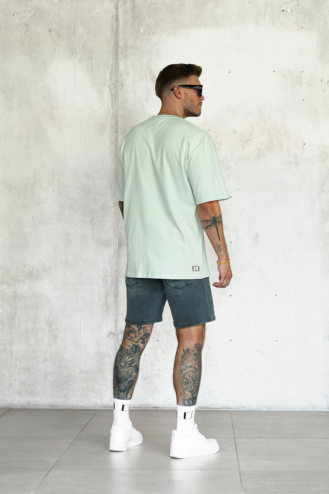 FROSTEDMINT BUTTERFLY LOGO OVERSIZED TEE
