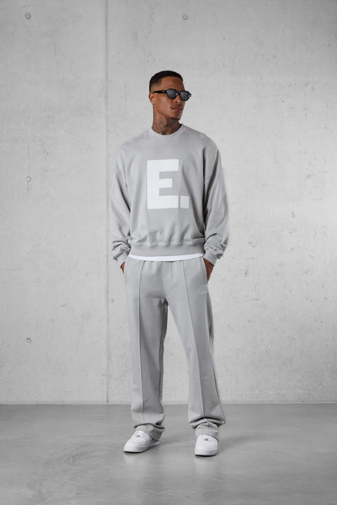 GREY E. STATEMENT APPLIQUÉ OVERSIZED SWEATER