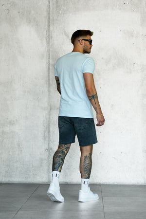 LIGHTBLUE DISCREET TEE