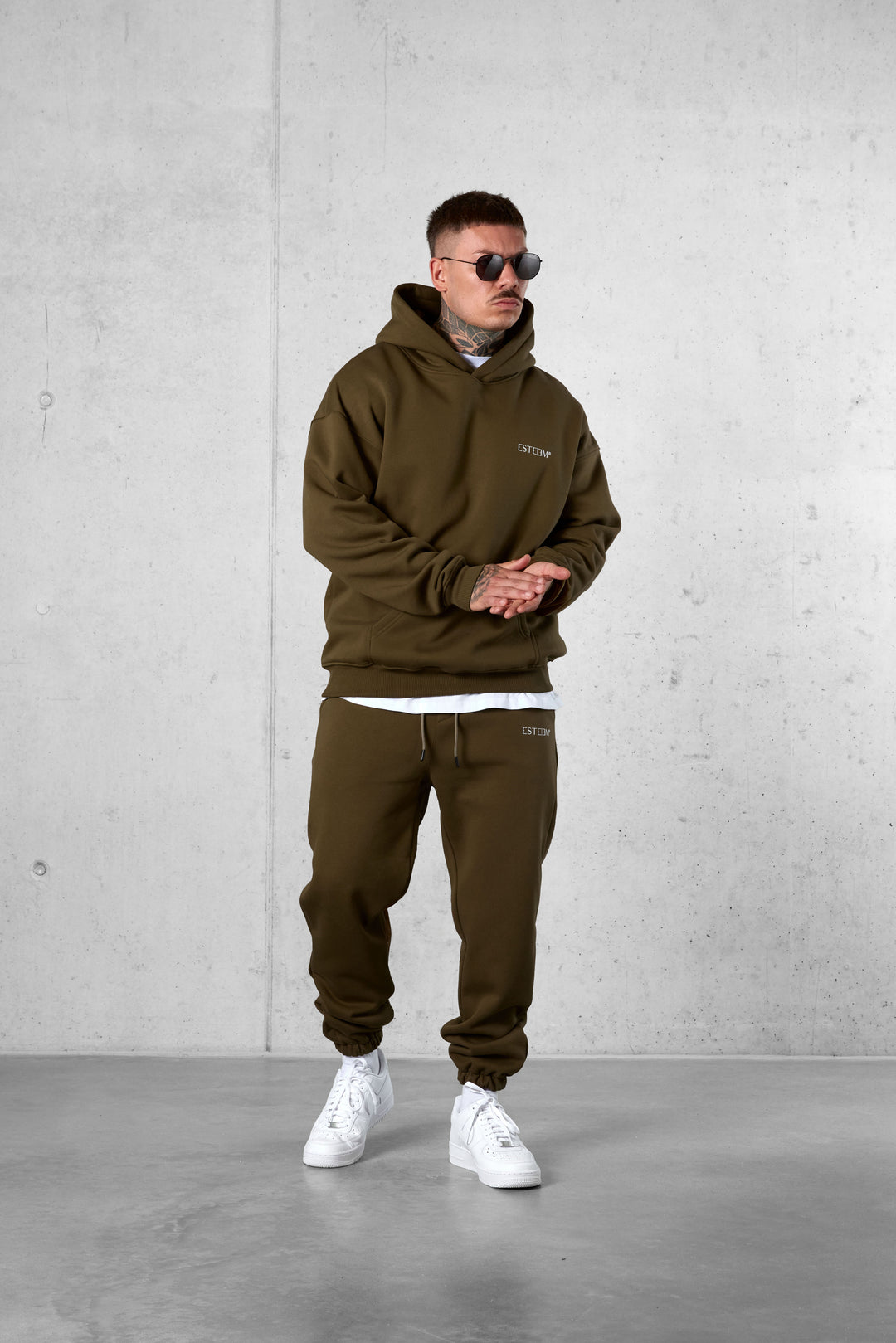 OLIVE DISCREET OVERSIZED HOODIE