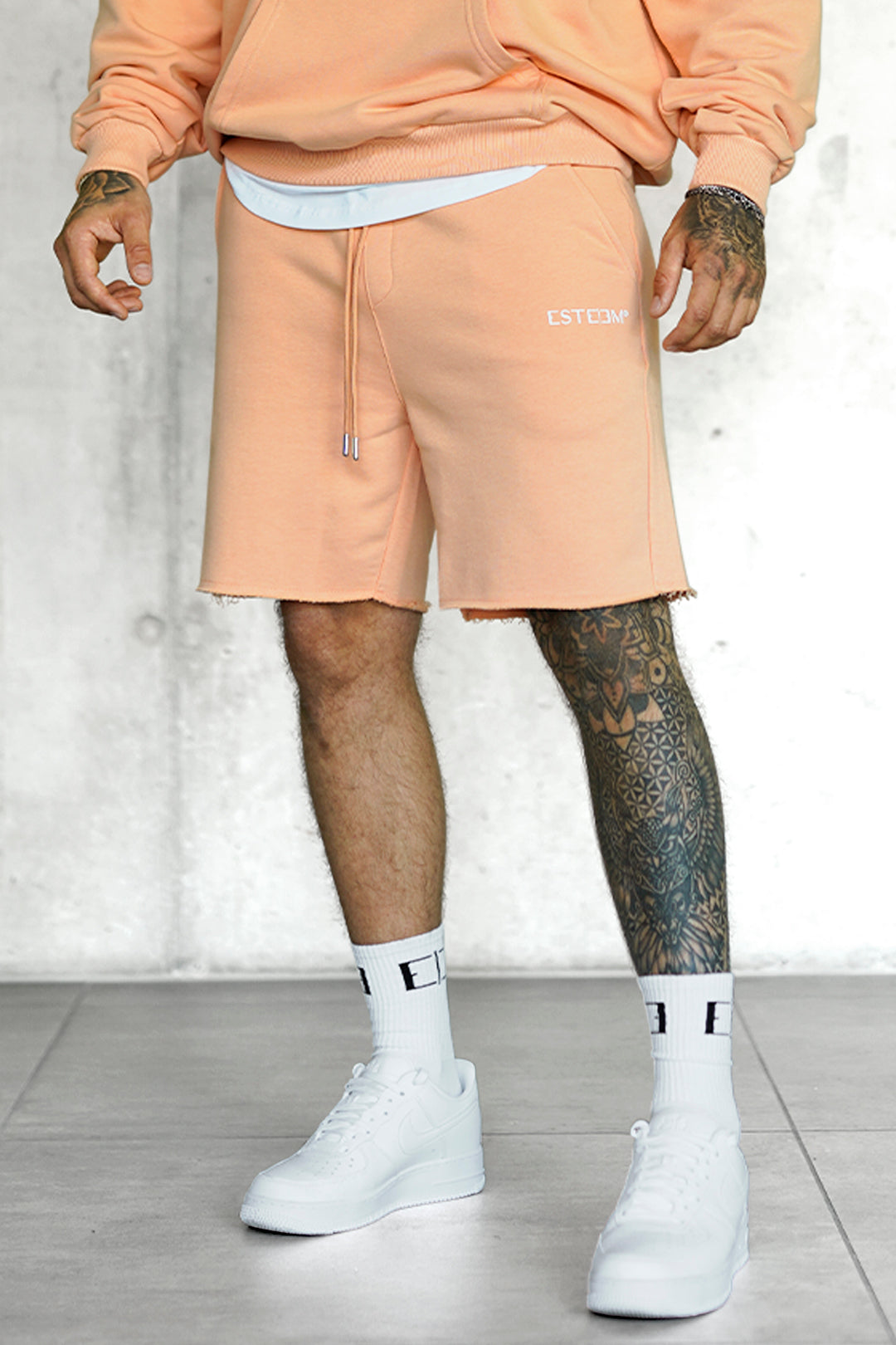 PEACH DISCREET SWEATSHORTS