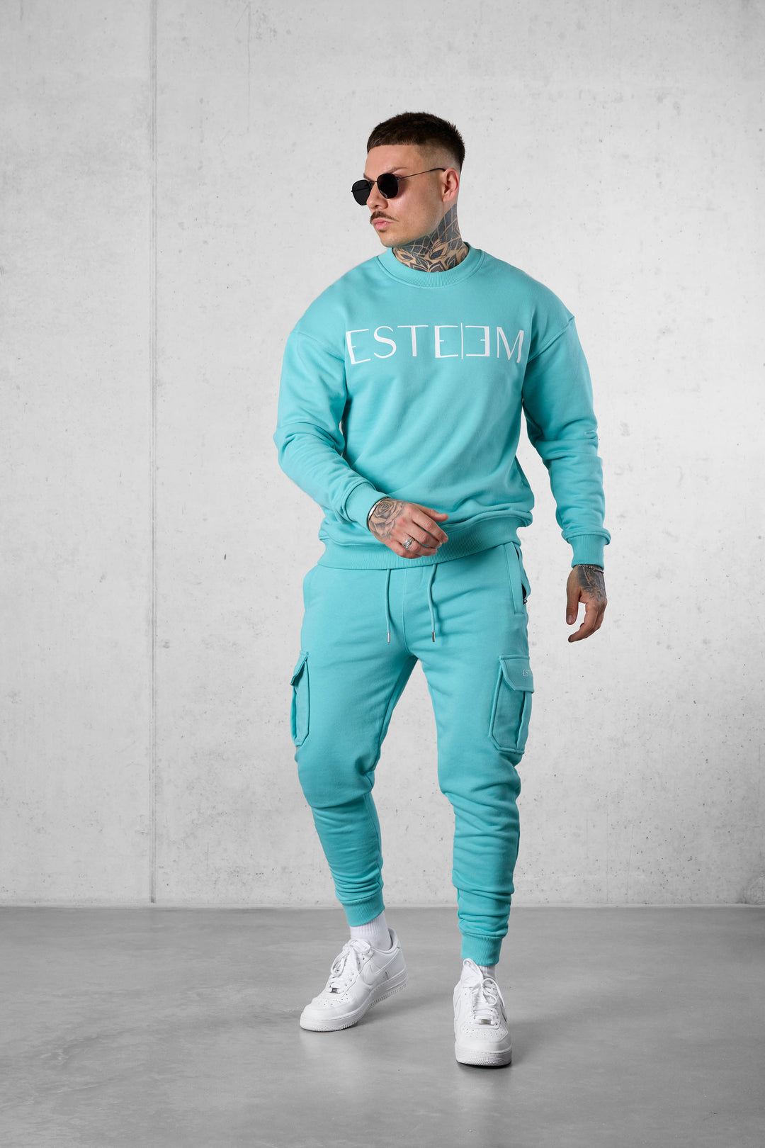 TURQUOISE CARGO SWEATPANTS