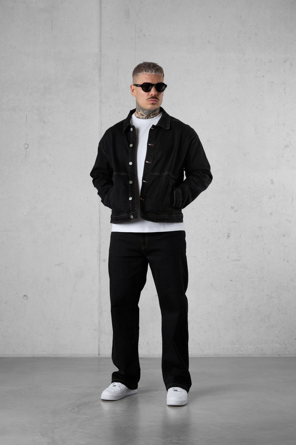 WASHED BLACK CONTRAST JEANS JACKET