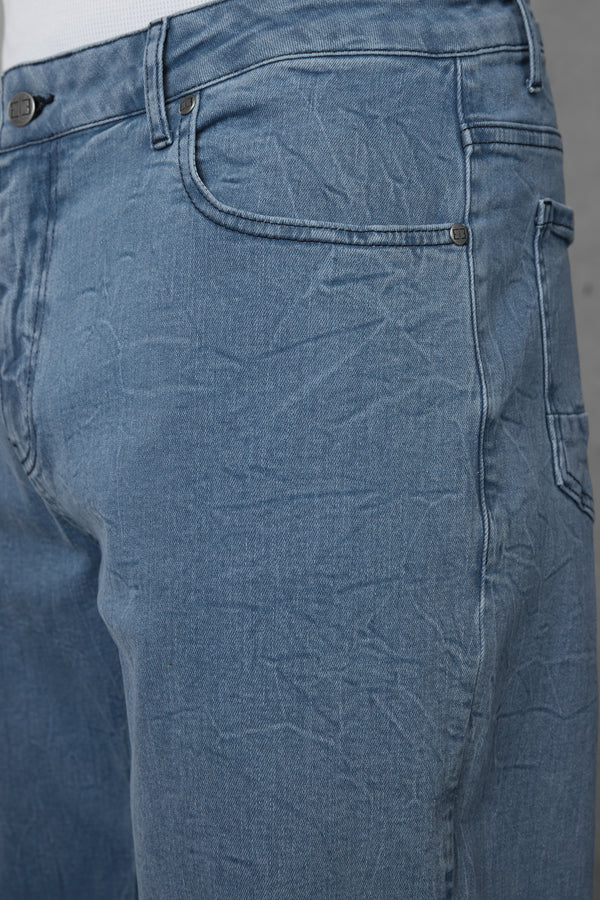 WASHED BLUE WRINKLED STRAIGHT JEANS