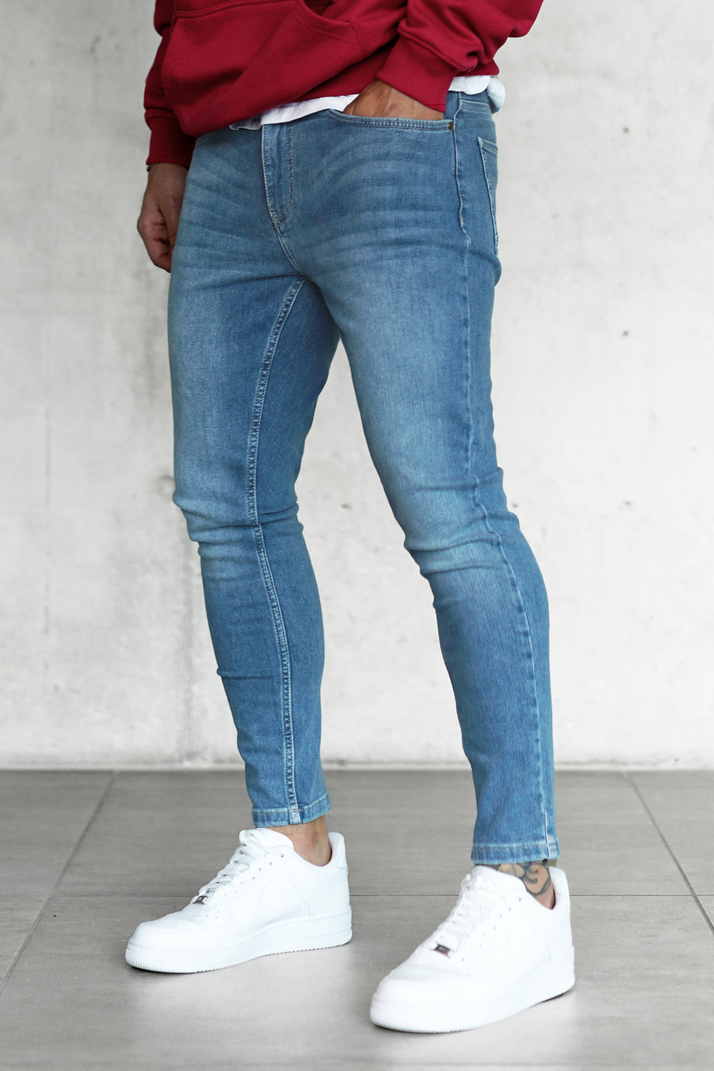 WASHED BLUE BASIC JEANS