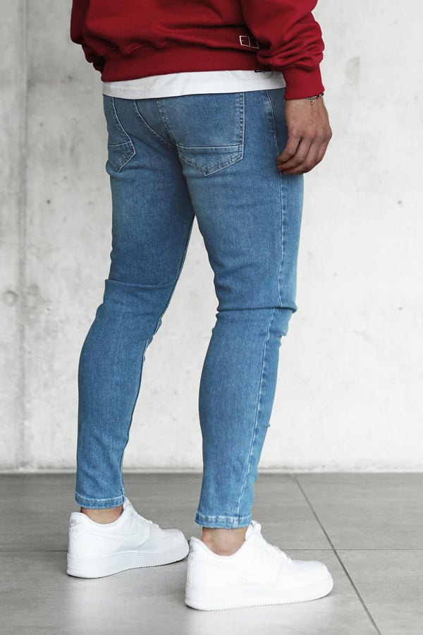 WASHED BLUE BASIC JEANS