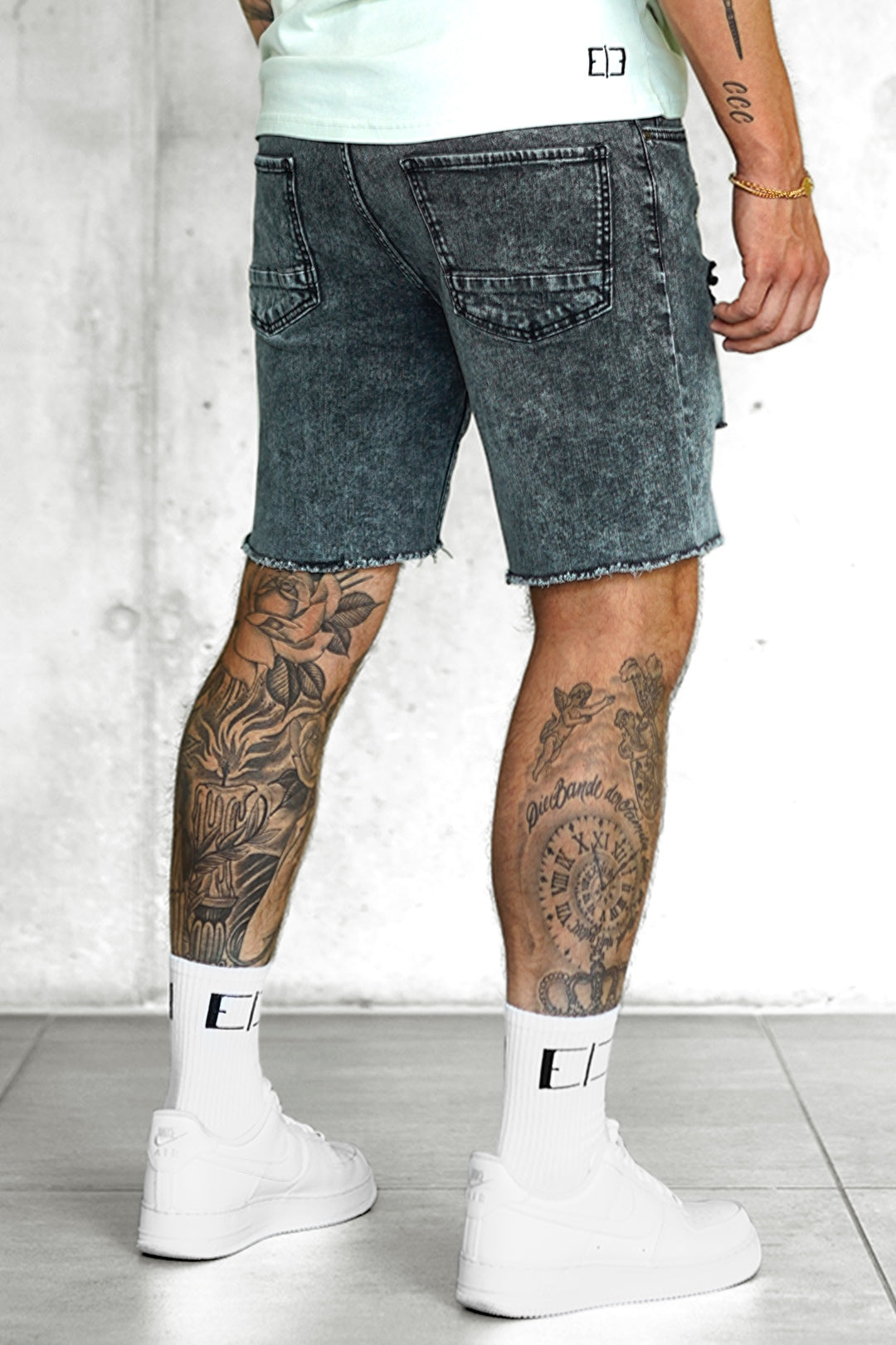WASHED GREY DESTROYED JEANSSHORTS