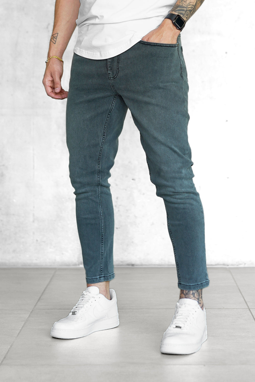WASHED LIGHTGREY BASIC JEANS