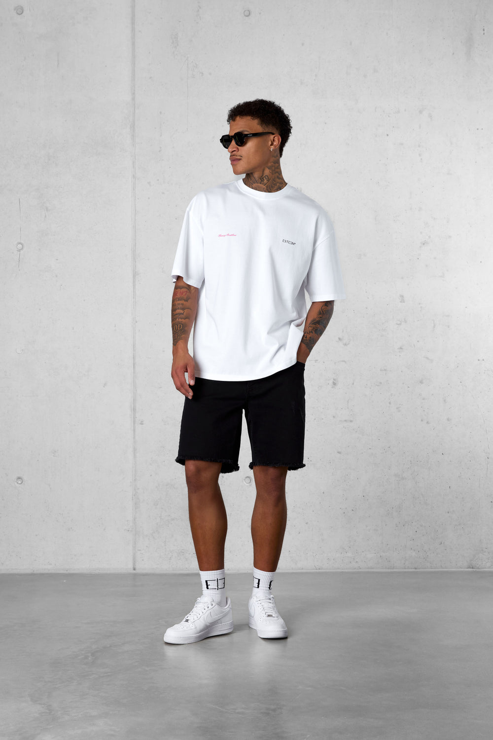WHITE CHASING COASTLINES OVERSIZED TEE