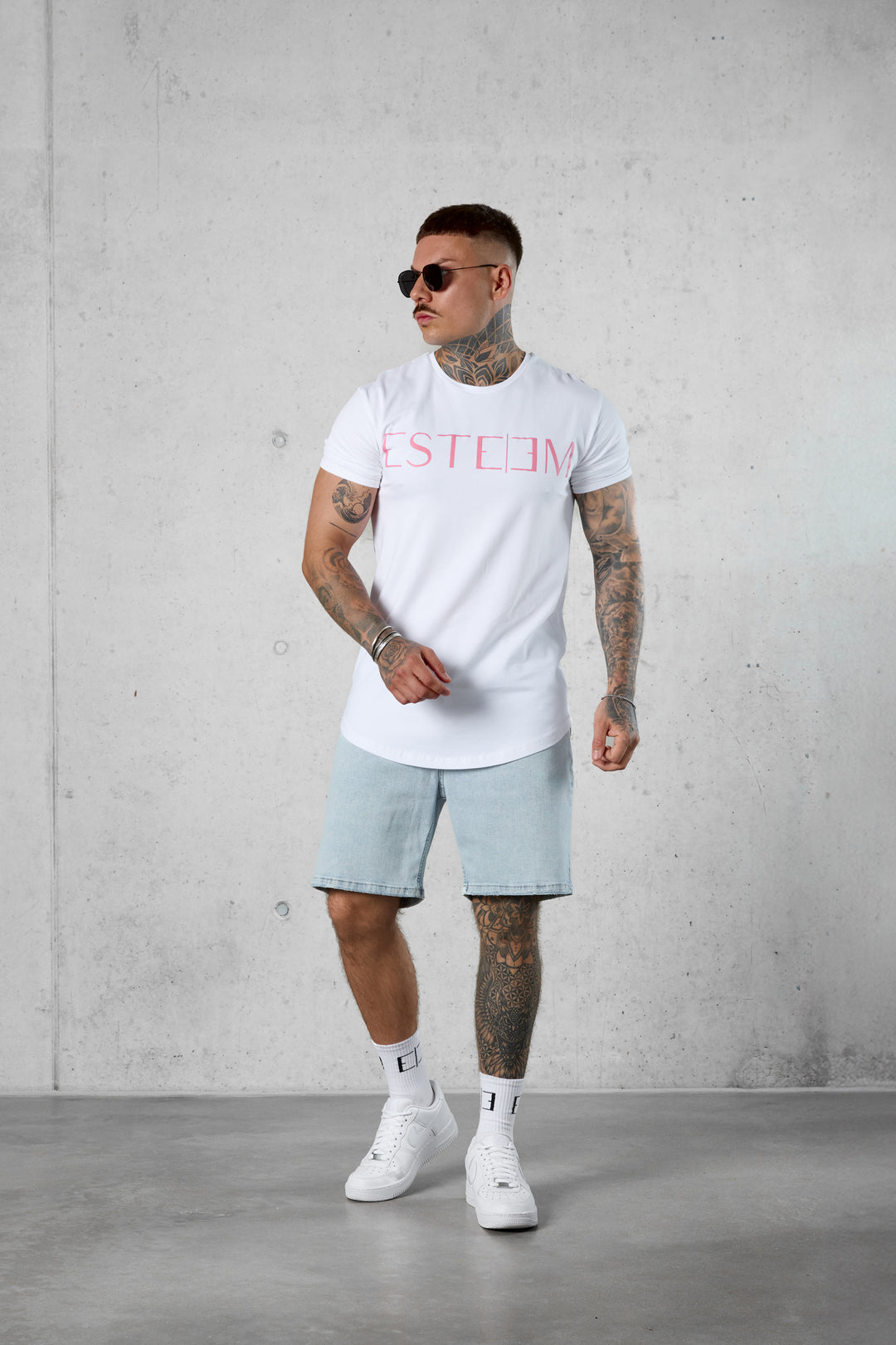 WHITE PINK LETTERING TEE