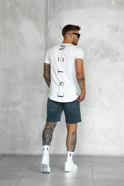 WHITE VERTICAL TEE