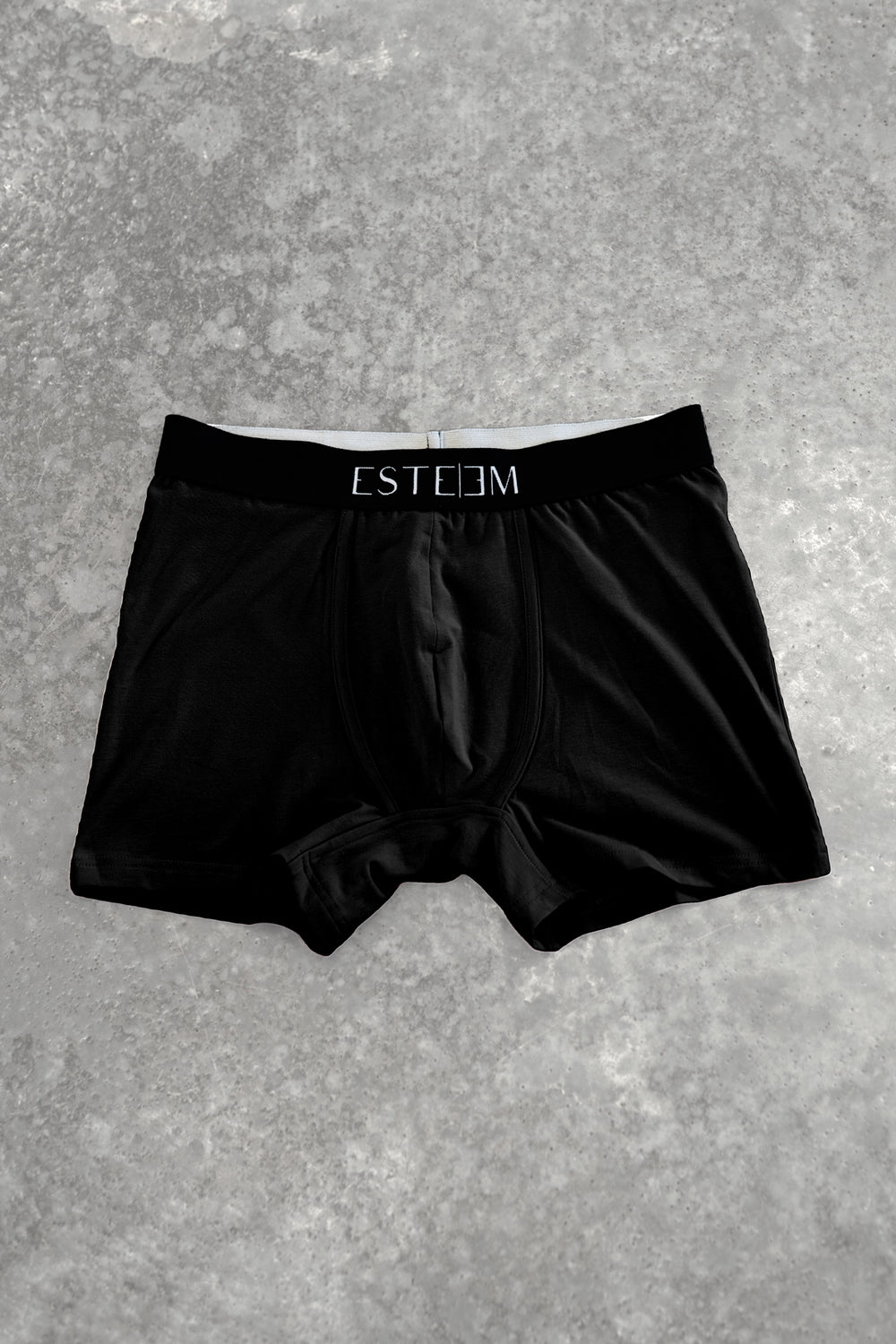 BLACK BASIC TRUNKS