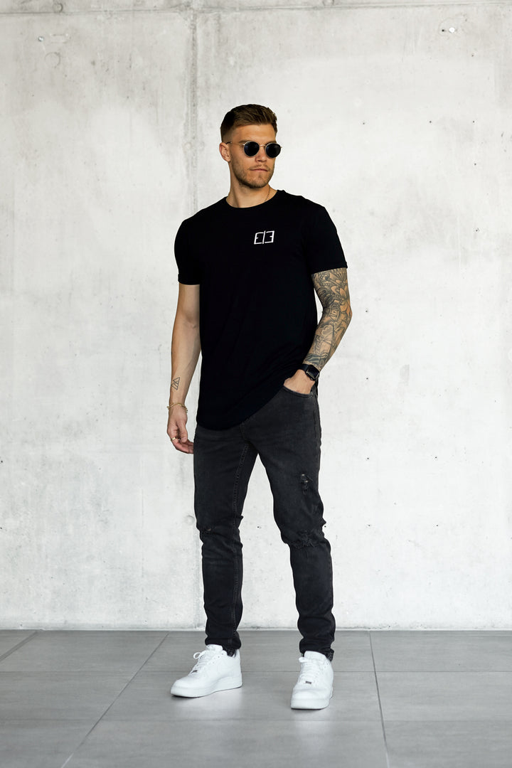 BLACK LOGO TEE