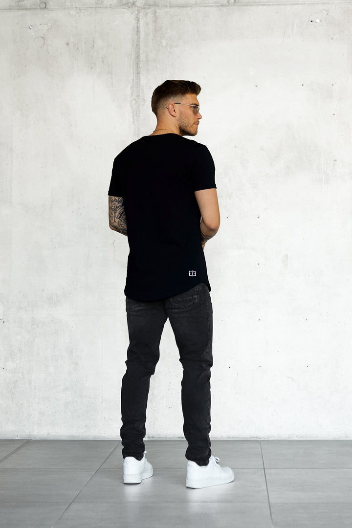 BLACK LOGO TEE