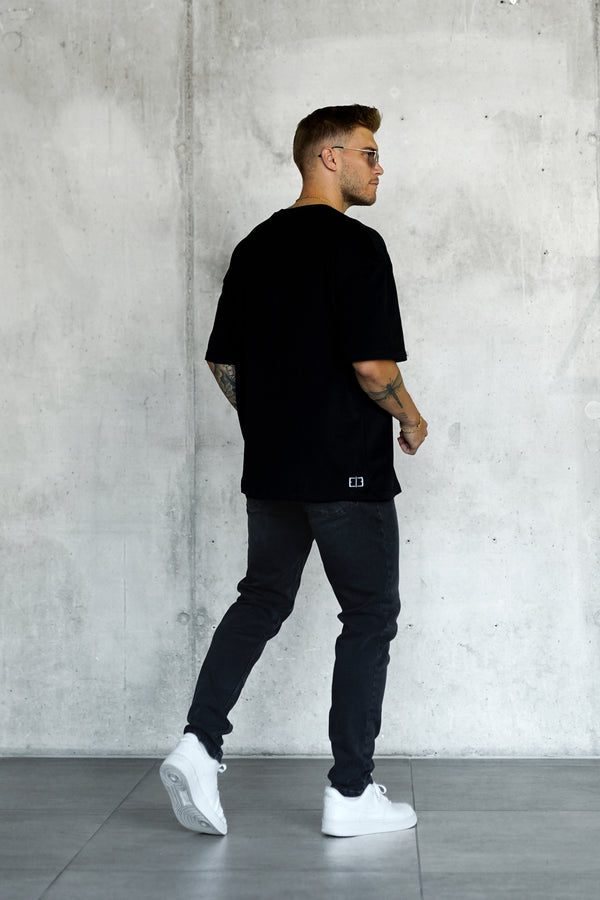 BLACK NAAG LOGO OVERSIZED TEE