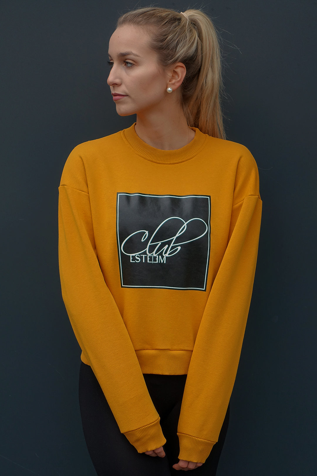DARK YELLOW SWEATER