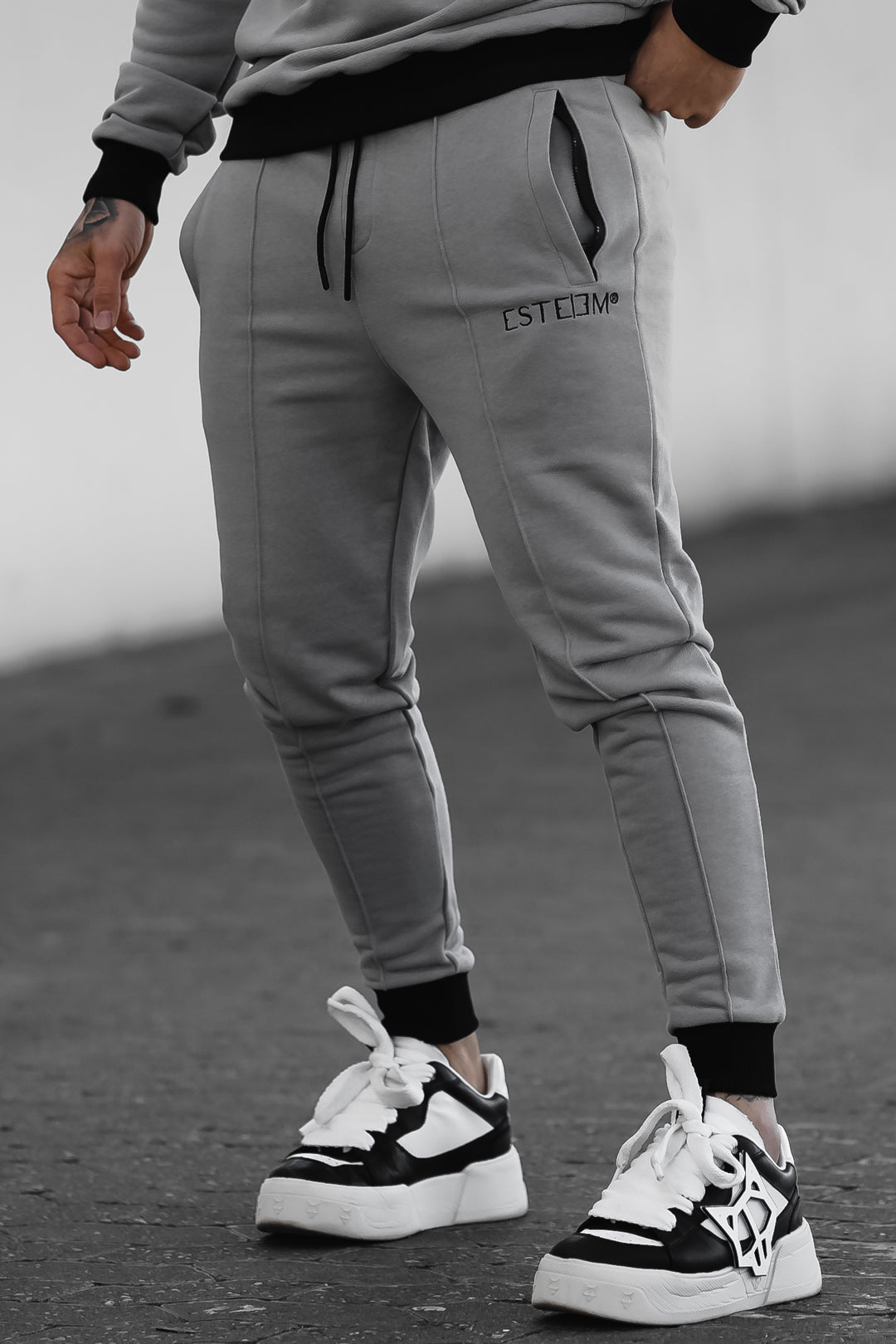 GREY/BLACK BASIC SWEATPANTS