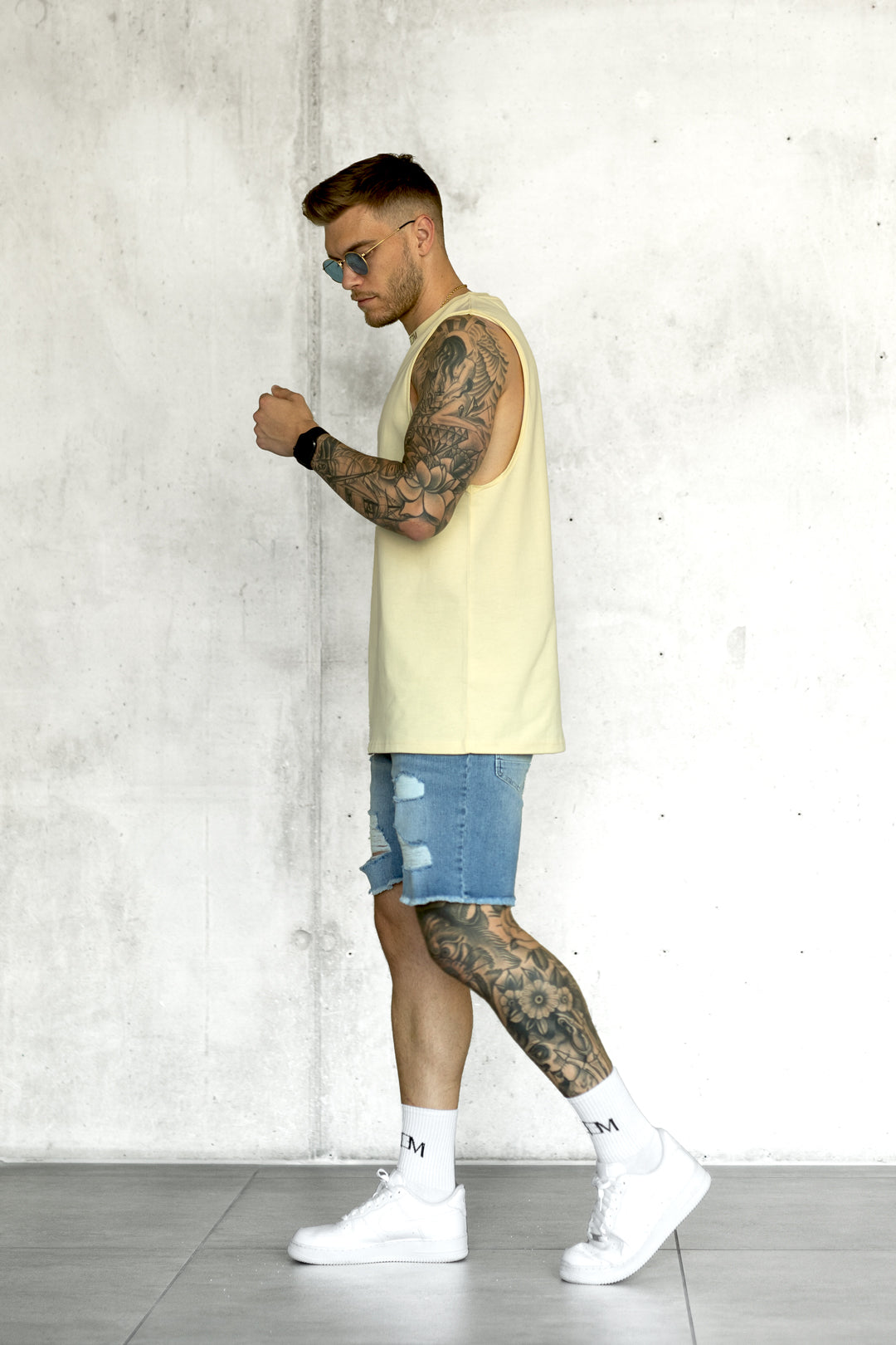 LIGHTYELLOW BASIC OVERSIZED TANK TEE