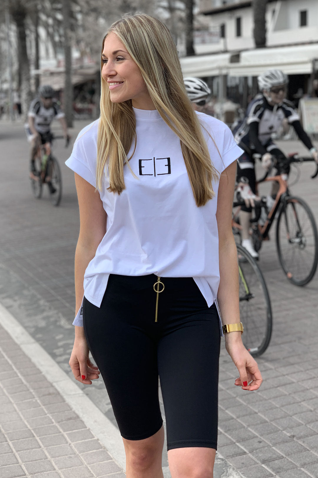 WHITE LOGO SLOT TEE